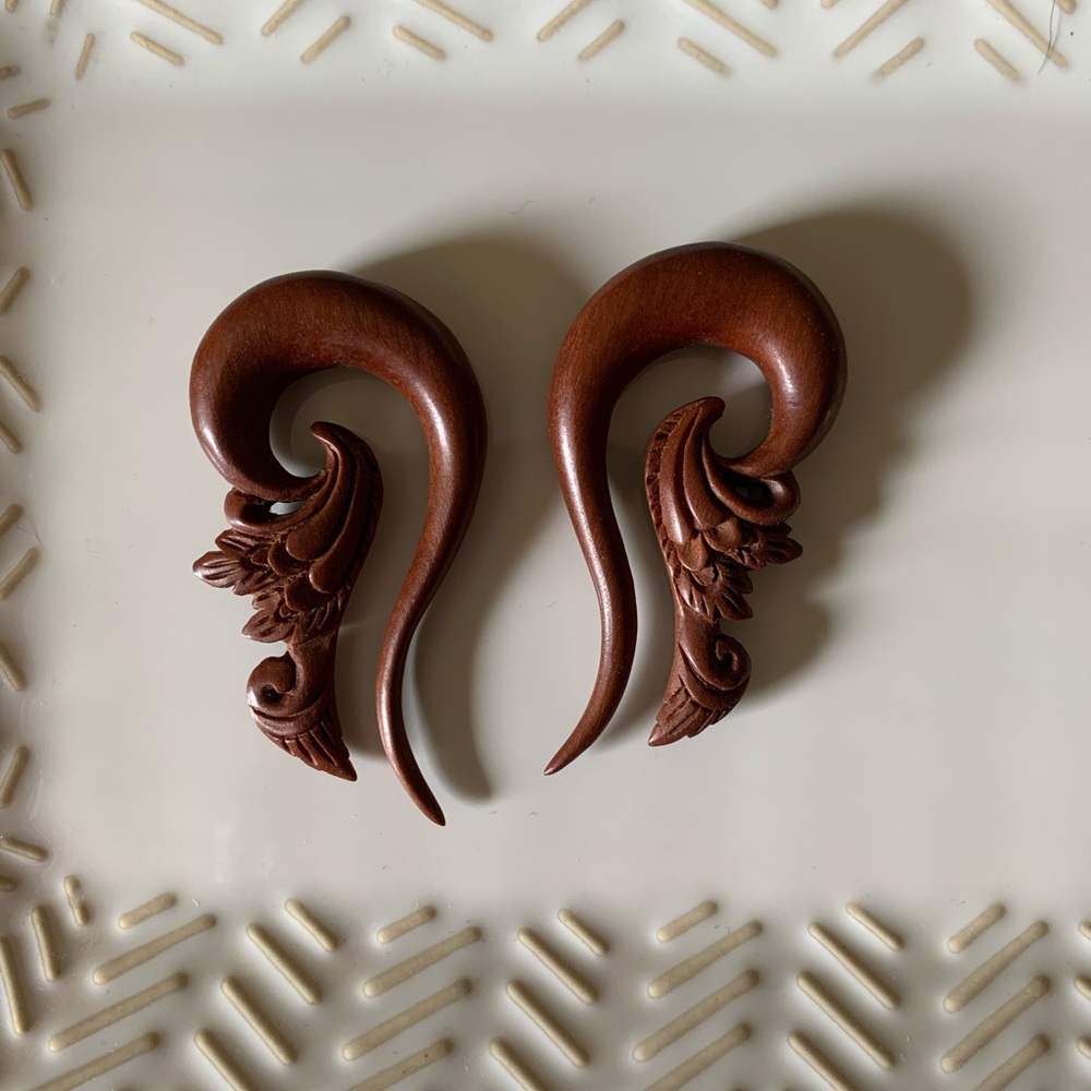 00g Sono Wood ear hangers